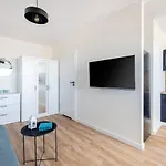 *Blue Marine Home Top Studio*